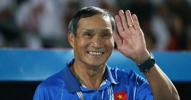 Huấn luyện viên Mai Đức Chung